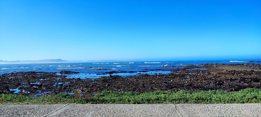 4 Bedroom Property for Sale in Franskraal Western Cape